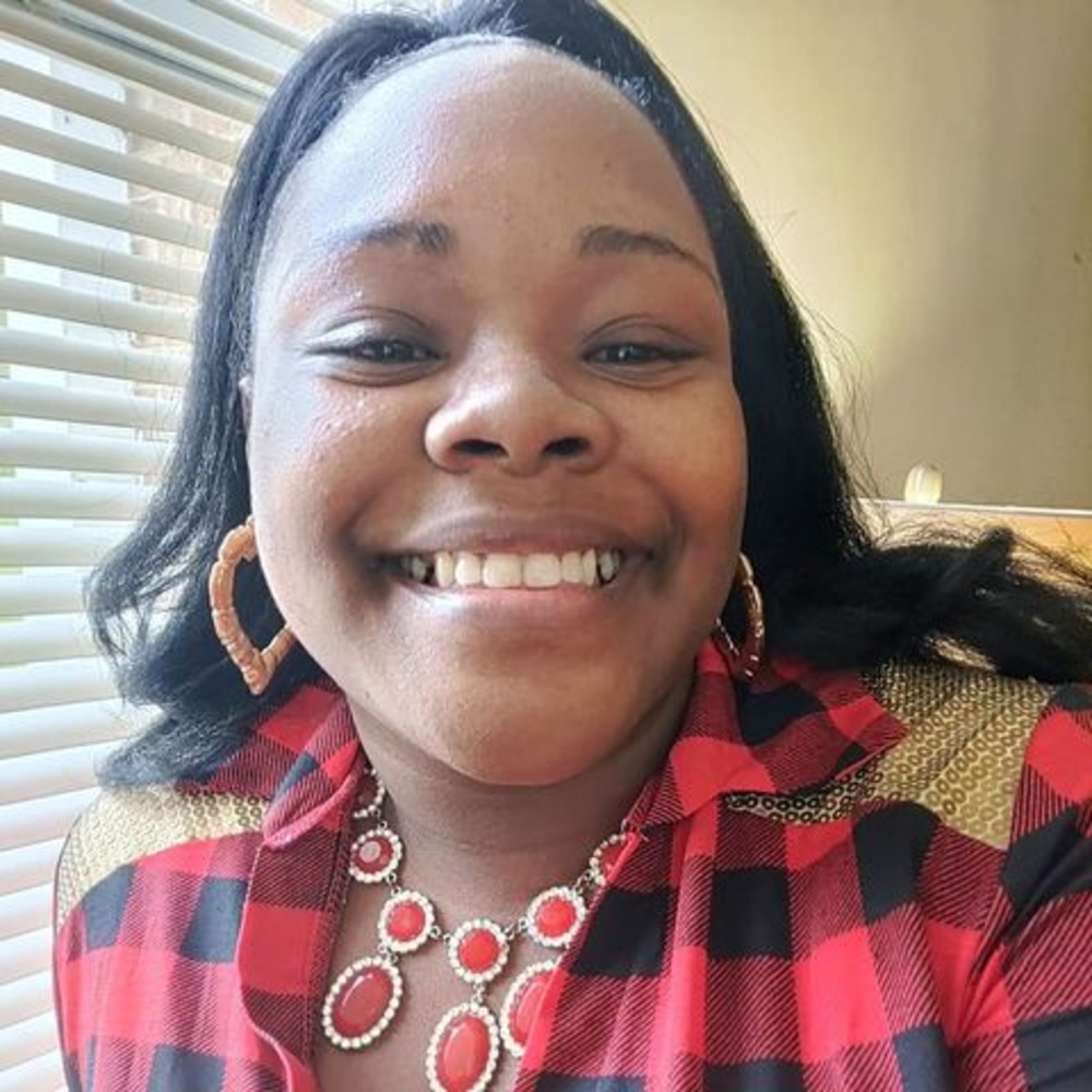 Meet your Posher, Estell